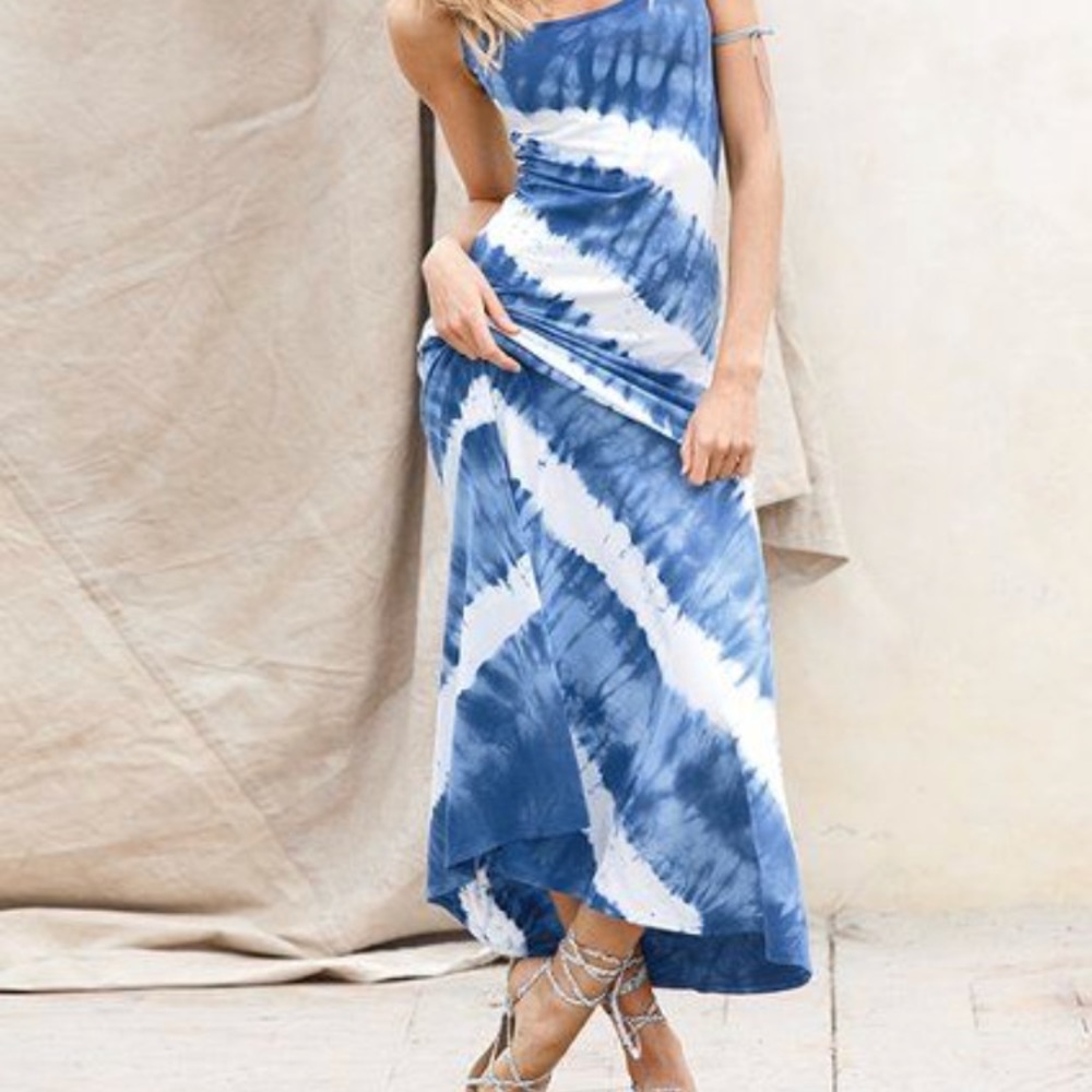 Victoria’s Secret tee shop tie dyed maxi dress